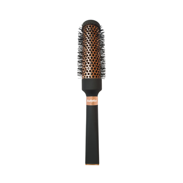 Brosse brushing BaByliss Signature avec cylindre métallique cuivré pour un séchage rapide et uniforme. Picots en nylon, manche ergonomique exclusif et finition premium. Convient à tous types de cheveux.