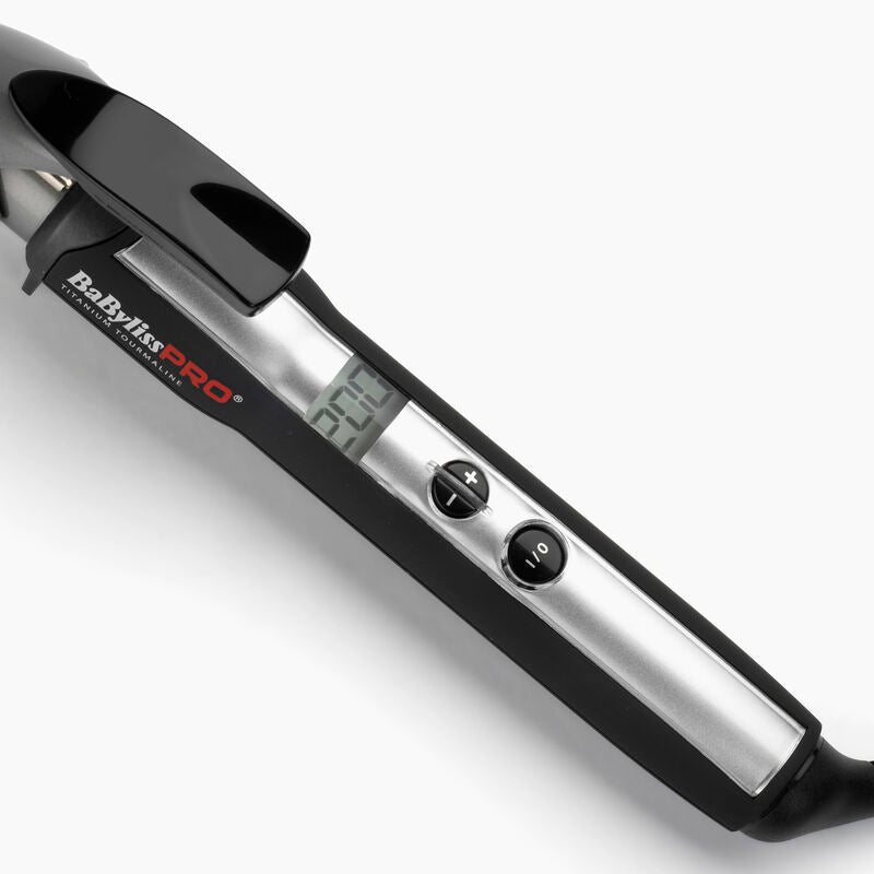 Le fer à boucler BaBylissPRO Curl Definer + 25 mm est l’outil idéal pour réaliser des boucles naturelles, rebondies et longue tenue.