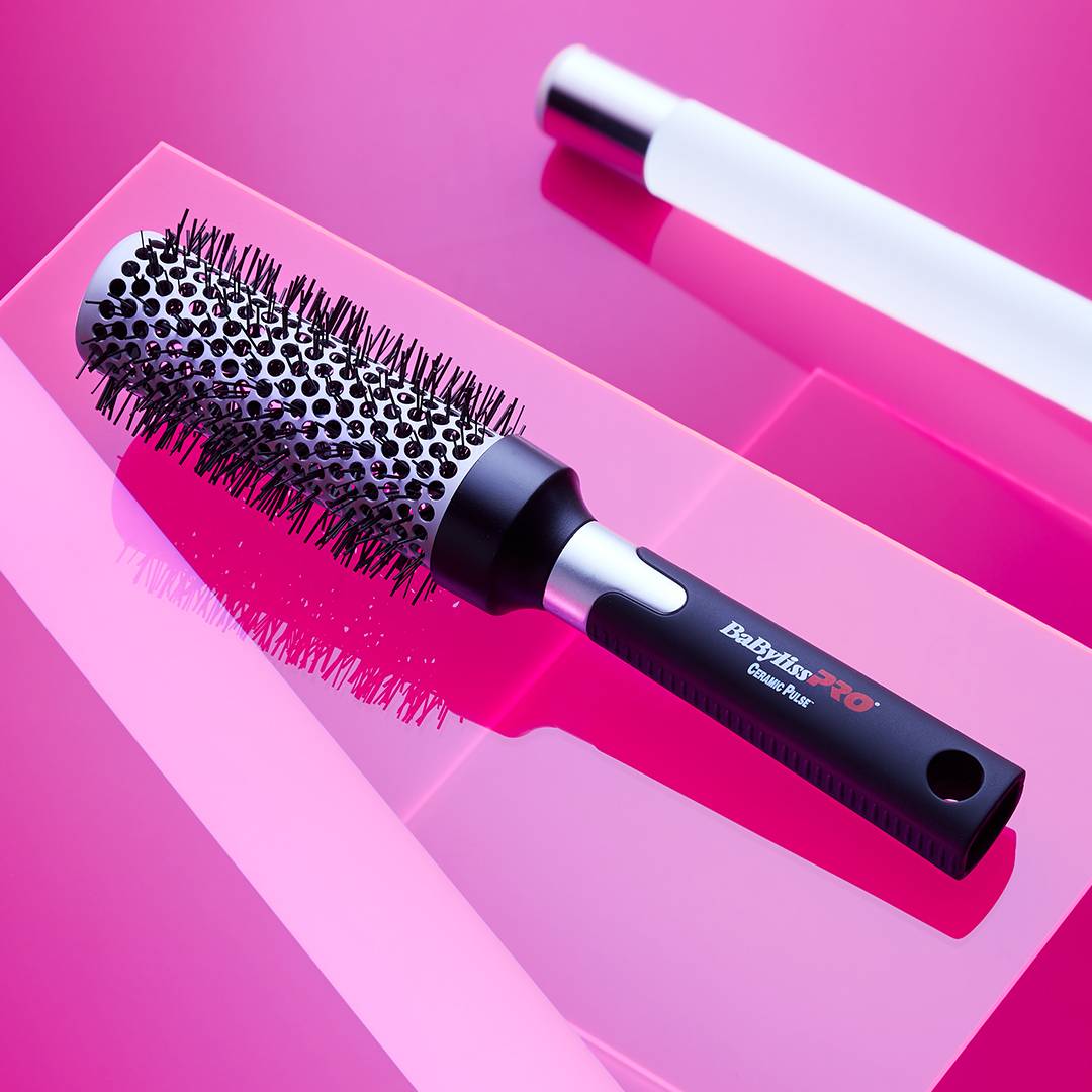 Brosse BaBylissPRO 32 mm utilisée pour volume et brushing