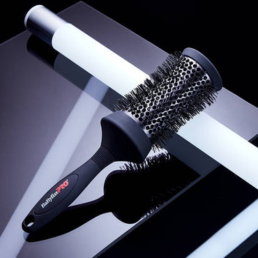 Brosse BaBylissPRO 53 mm utilisée pour volume et brushing