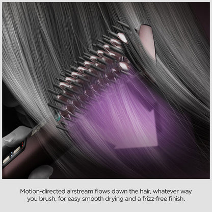 Brosse lissante et soufflante BaByliss avec flux d’air homogène pour cheveux lisses et soyeux.
