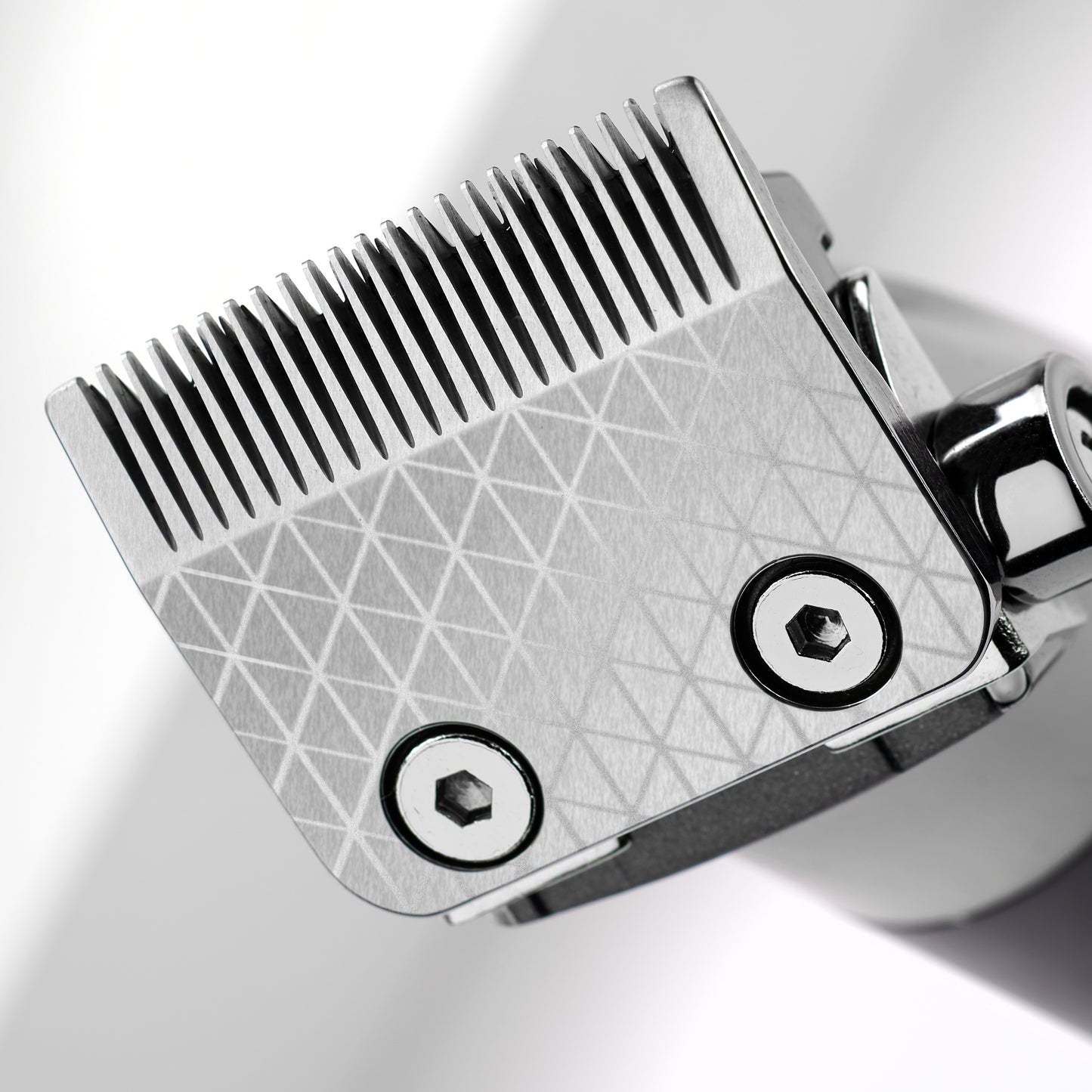 Tondeuse sans fil BaByliss Super-X Metal vue rapprochée premium, autonomie longue durée jusqu’à 3 heures pour un usage professionnel