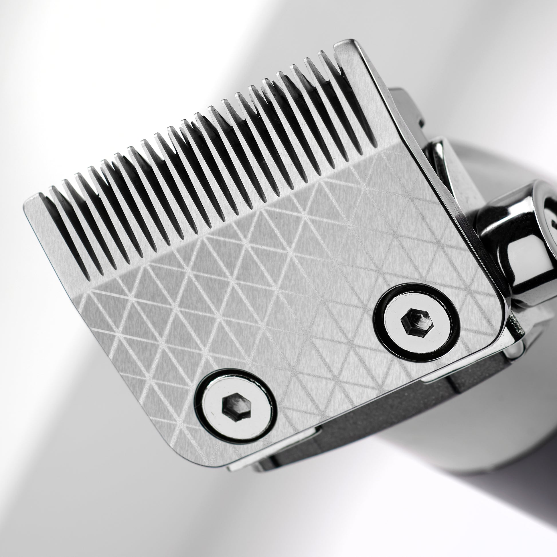 Tondeuse sans fil BaByliss Super-X Metal vue rapprochée premium, autonomie longue durée jusqu’à 3 heures pour un usage professionnel