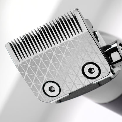 Tondeuse sans fil BaByliss Super-X Metal vue rapprochée premium, autonomie longue durée jusqu’à 3 heures pour un usage professionnel