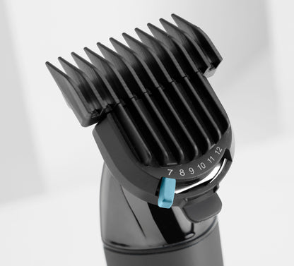 BaByliss Super-X Metal Black Edition zoom sur les lames en titane, glisse douce et précision sur barbes denses